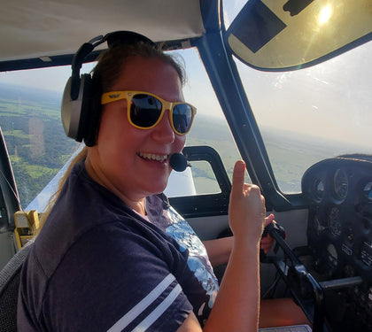 Katie Koch flying her Piper Cherokee gaining flight hours towards her ATP.